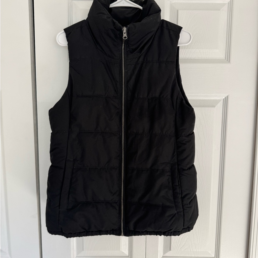 Old Navy Black Puffer Vest